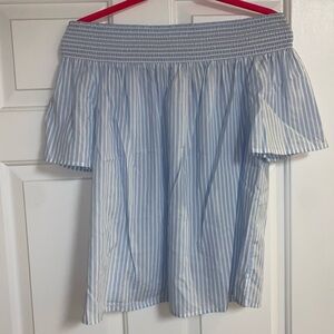 Vineyard Vines Blue and White Smocked top